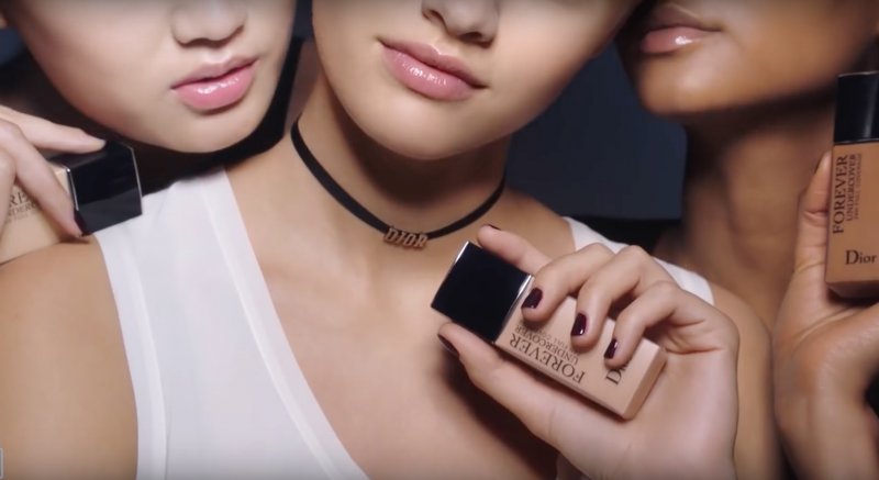 It’s all about the New Diorskin Forever Undercover Foundation
