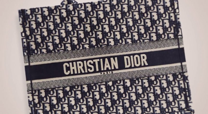 Customize your Bag with Dior Azyaamode