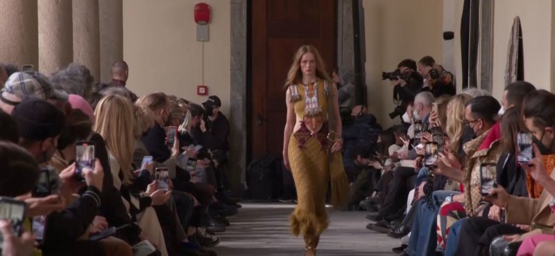 LIVE STREAMING - ETRO FW22-23 RUNWAY SHOW
