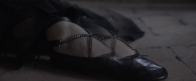 فلنتعرّف إلى أحذية Valentino Rockstud Ballet
