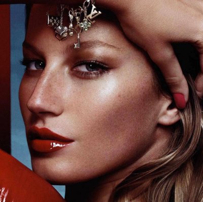 Let&rsquo;s Show Some Glossy Love This Summer
