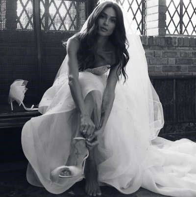 الفتي الأنظار بحذاء زفافك المميّز
