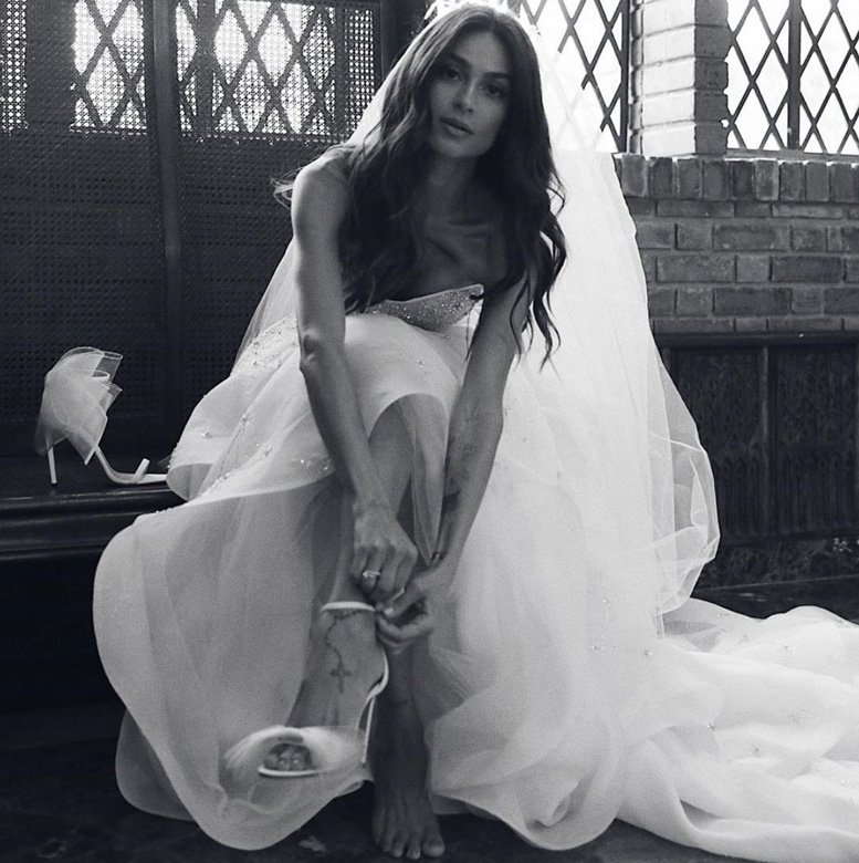 Make an Entrance With These Bridal Shoes
