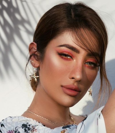 Expertly in Love with Light Nudes
