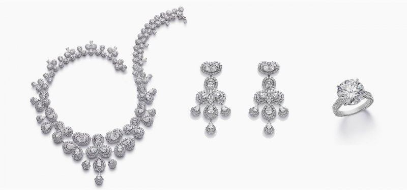 <strong>Chopard</strong>, Red Carpet high jewelry set featuring a ring, a necklace and a pair of earrings