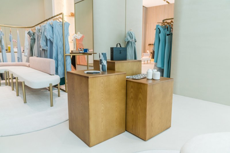 <strong>مستحضرات تحتاجينها على البحر</strong><br />
<strong>باي تيري،</strong> مستحضر <span dir=LTR>SPF15 Baume De Rose Lip Protectant</span><br />
<em>من موقع</em> <em><span dir=LTR>Net-a-Porter</span></em><br />
&nbsp;