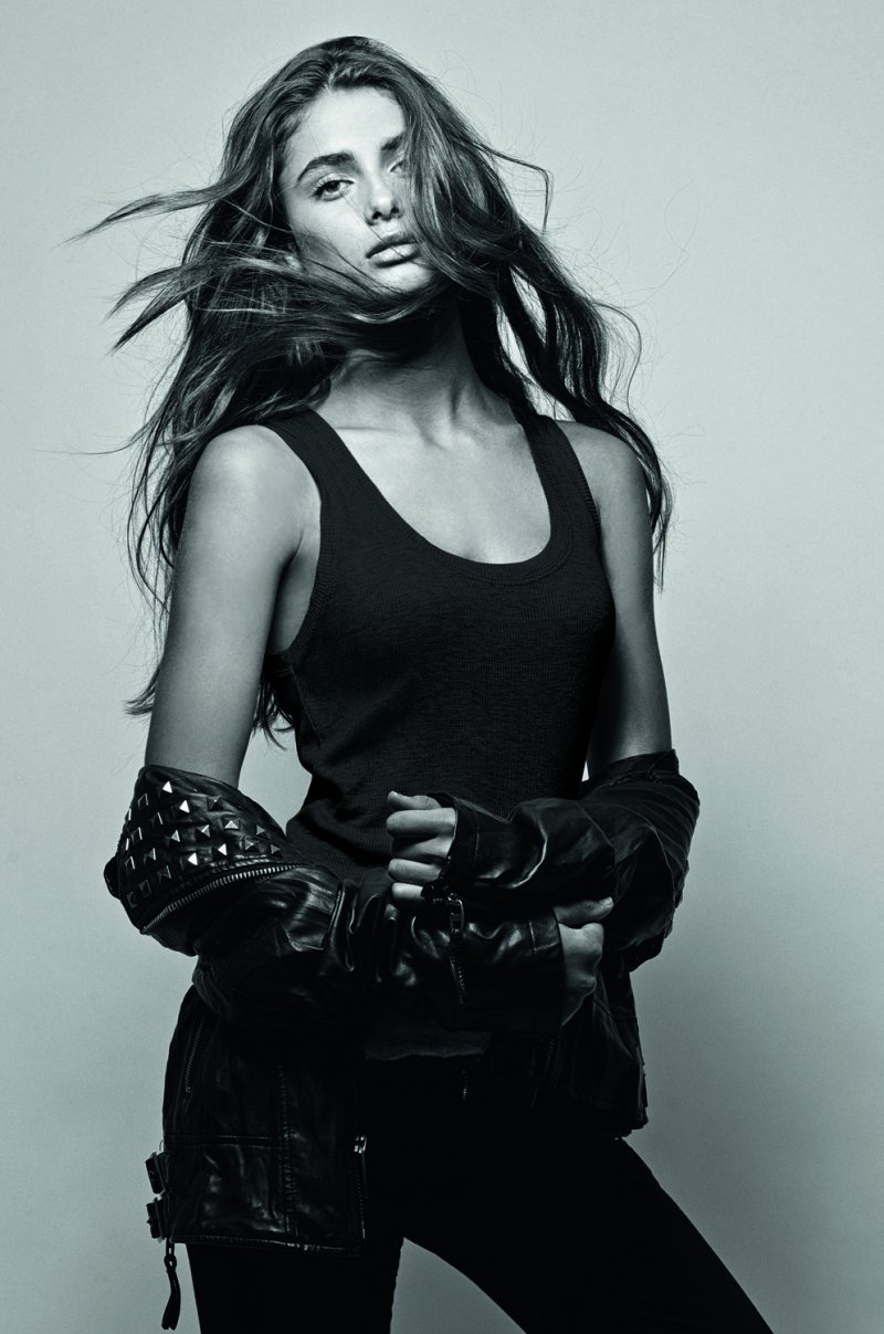 Taylor Hill Appointed New Lancôme Ambassadress
