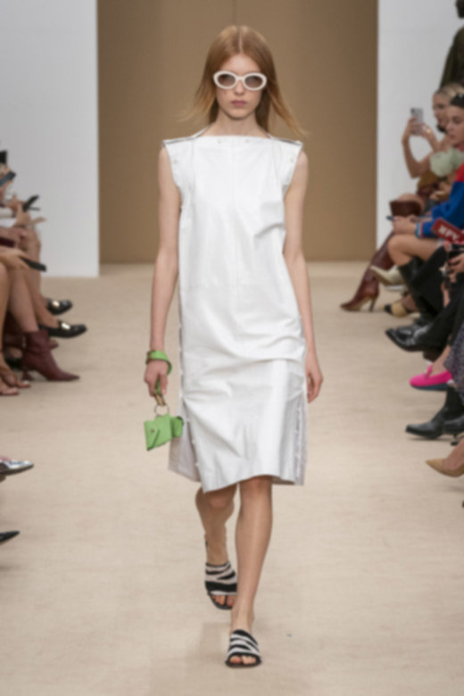 عقد <span dir=LTR>Divas&rsquo; Dream</span> المصنوع من الذهب الزهريّ والملاكيت والمرصّع بالألماس&nbsp;