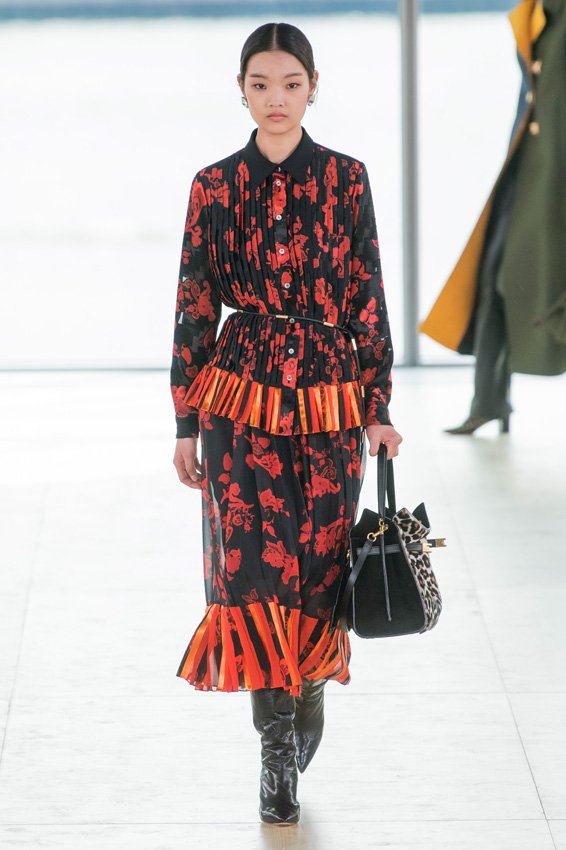 فالنتينو<br />
&nbsp;