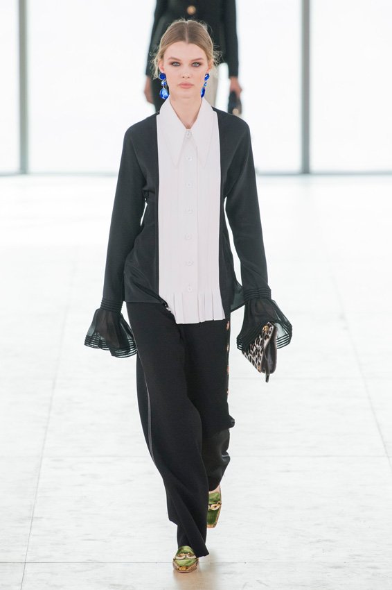 شانيل&nbsp;<span dir=LTR>CHANEL</span><br />
&nbsp;