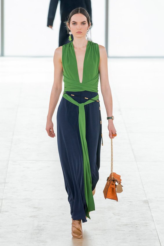 ديور<br />
&nbsp;