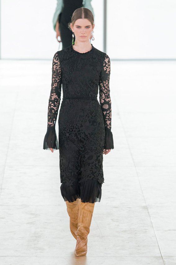 رالف وروسو<br />
&nbsp;