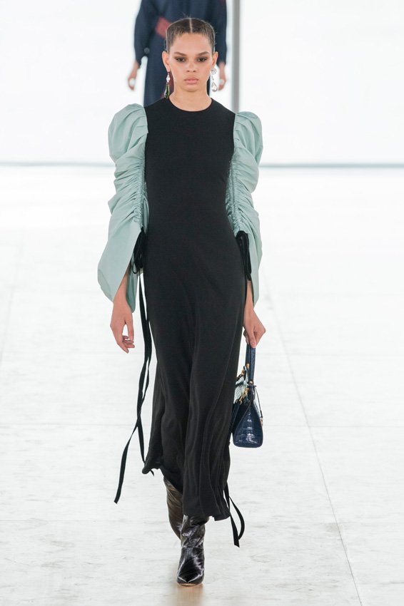 نينا ريتشي<br />
&nbsp;