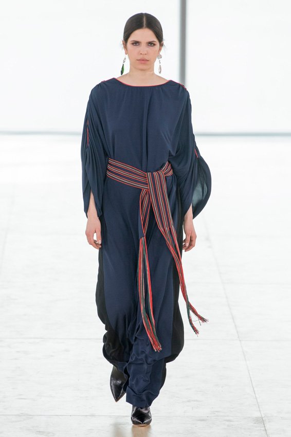 رالف وروسو<br />
&nbsp;