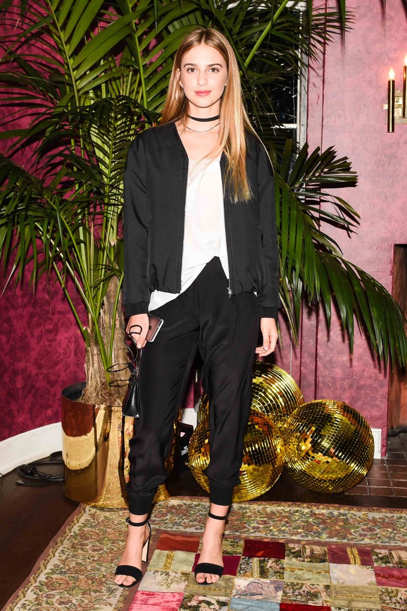 رالف وروسو<br />
&nbsp;