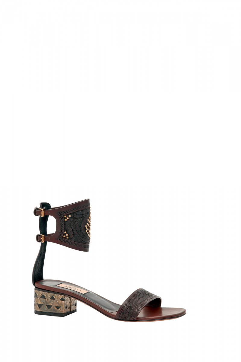 Valentino Garavani Goes Tribal with Spring-Summer 2016 Accessories