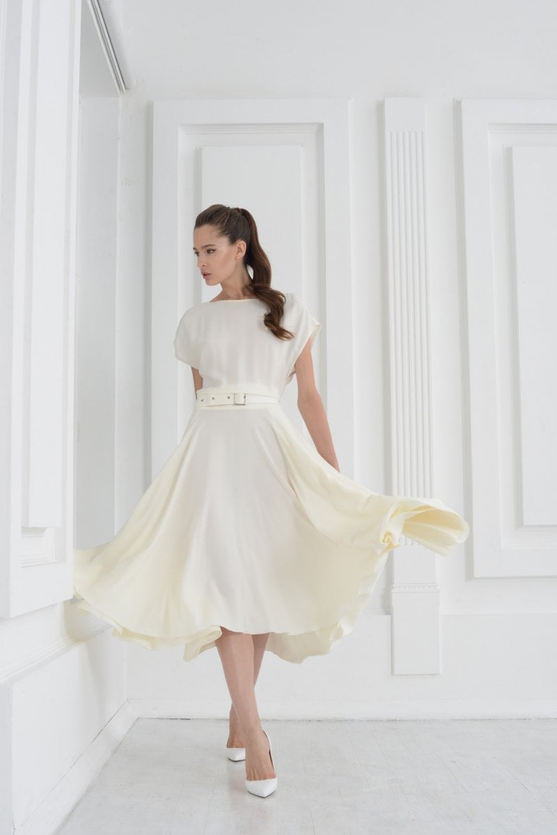 <strong>المخمل المزيّن بألوان الأحجار الكريمة </strong><br />
ديور<br />
&nbsp;