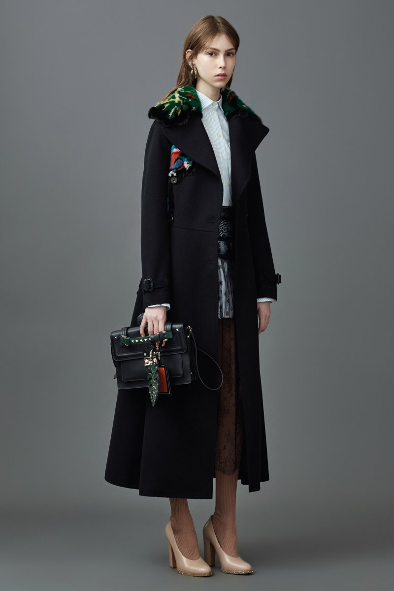 <cite>هل حان موعد تقليم أظافركِ؟ زوري <strong>سبا </strong></cite><strong>N </strong>في السيف مول أو سيتي سنتر لتدليل نفسكِ. كونه أوّل سبا من نوعه للإهتمام بجمال الأظافر في مملكة البحرين، لن تندمي على حصولكِ على أظافر يدين ورجلين أنيقة جدّاً.<br />
<em>صورة من</em> <cite>Citycentrebahrain.com</cite><br />
&nbsp;<br />
&nbsp;