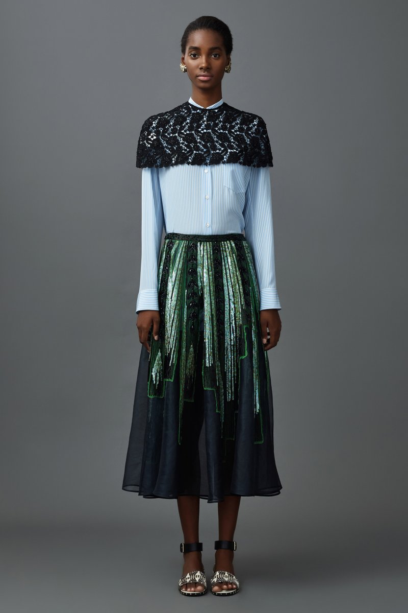 أزرار أكمام Opera<br />
<em>متوفّرة لدى متجر هارفي نيكلز-دبي وبلومينغديلز دبي</em><br />
&nbsp;