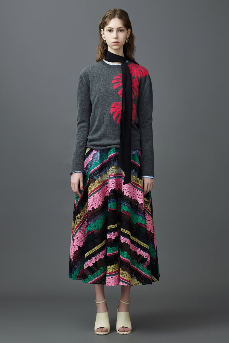 سوار Macri Giglio<br />
<em>متوفّر لدى متجر هارفي نيكلز-دبي وبلومينغديلز دبي</em><br />
&nbsp;