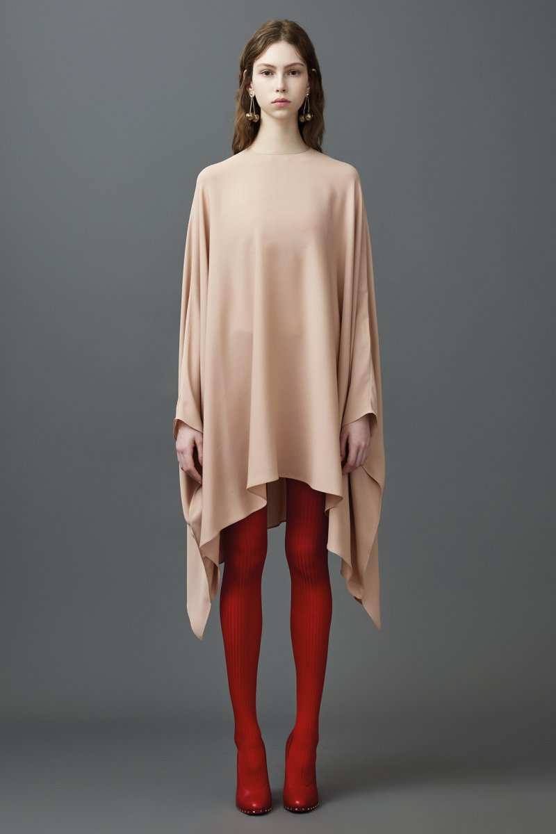 عقد Opera<br />
<em>متوفّر لدى متجر هارفي نيكلز-دبي وبلومينغديلز دبي</em><br />
&nbsp;