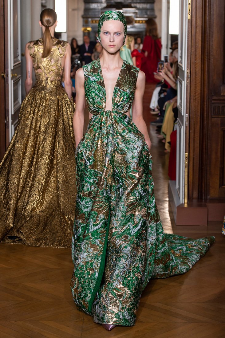 Valentino Couture Fall Winter 2018 2019 Collection Azyaamode