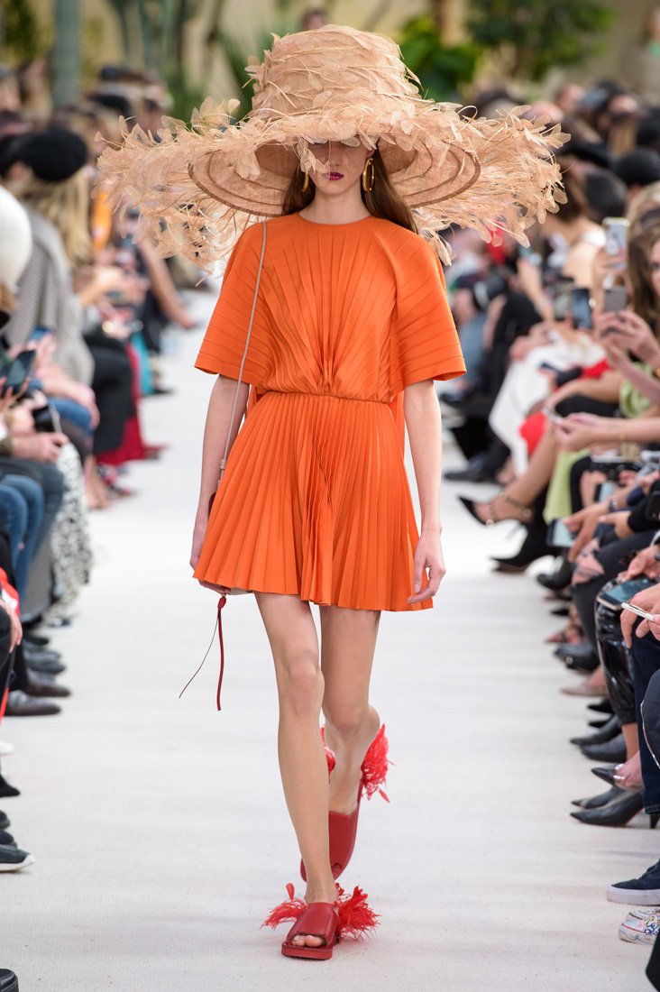 Valentino Spring-Summer 2019 Collection | Azyaamode