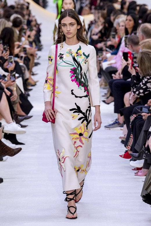 Valentino Spring-Summer 2020 Ready-to-Wear

 



<noscript><iframe src=