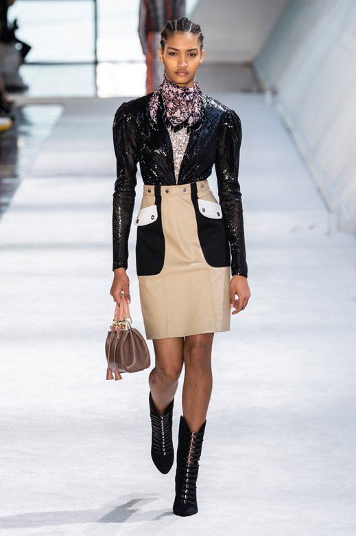 <strong>غوتشي</strong>&nbsp;عطر&nbsp;<span dir=LTR>Guilty</span><br />
&nbsp;