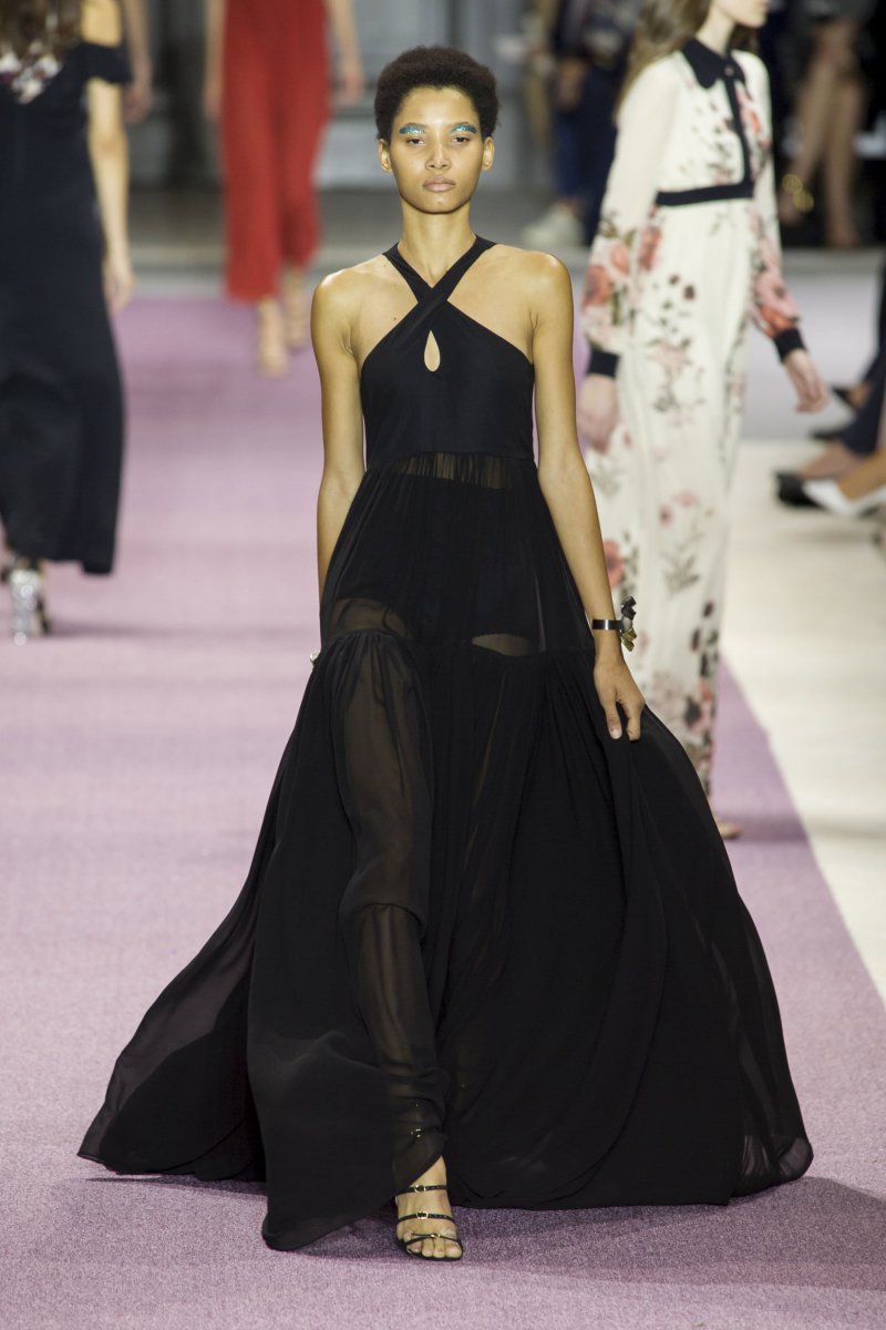 من مجموعة كوتور سكياباريلي<br />
&nbsp;