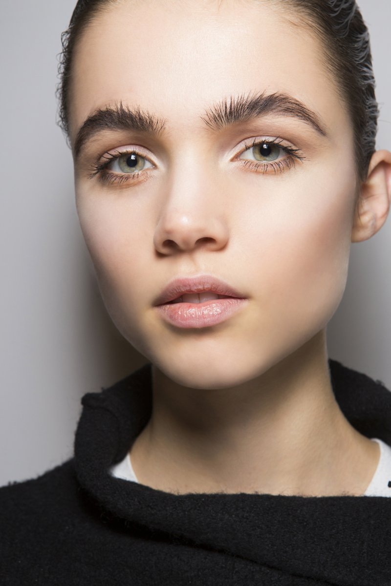 Beauty Tip of the Week – Bold Eyebrows
