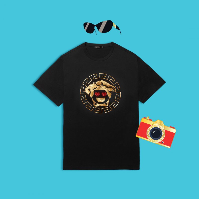 <strong>سيينا ميلر</strong> تتألّق في تصميم من<strong> بربري</strong> في تقديمها حدث الإحتفال بفيلم`The Tale of Thomas Burberry' القصير في متجر Burberry Soho<br />
&nbsp;