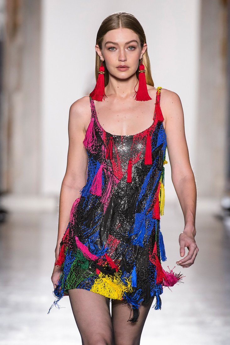 نبذة عن حياة عارضات الأزياء
