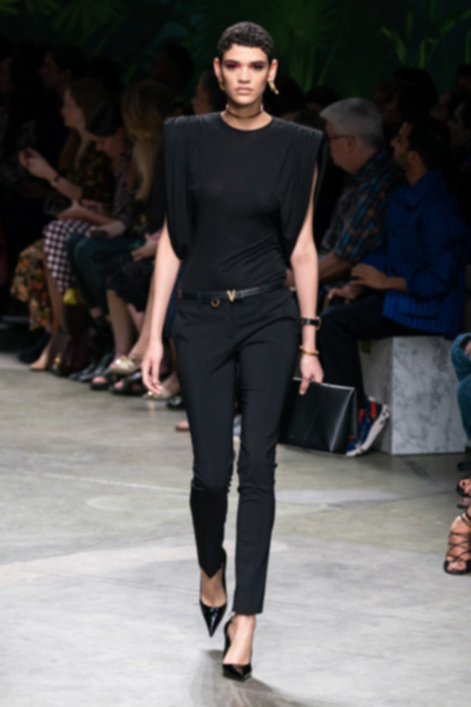 ديور<br />
&nbsp;