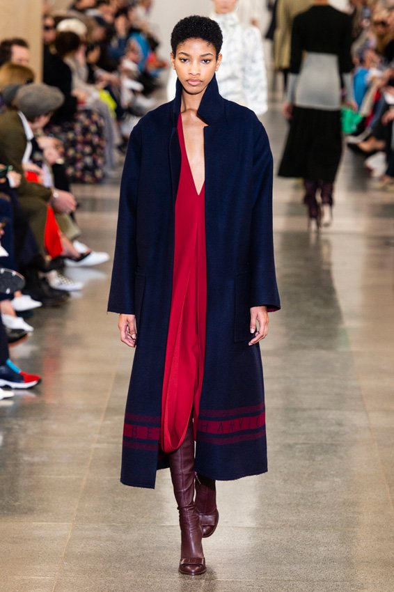 كوب وصحنه<br />
&nbsp;