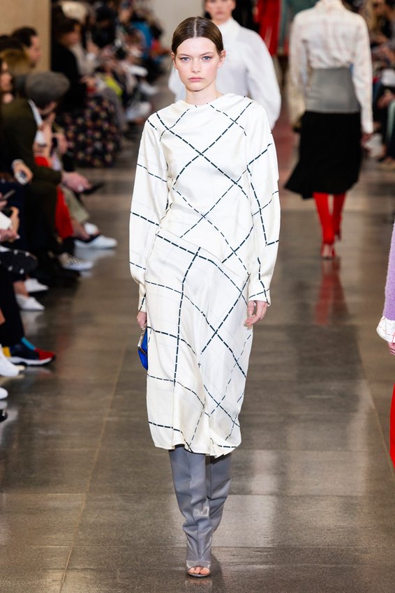 <strong>ميزون ديور&nbsp;</strong>طقم&nbsp;<span dir=LTR>Ginko</span>&nbsp;المؤلّف من فنجان قهوة وصحنه<br />
&nbsp;