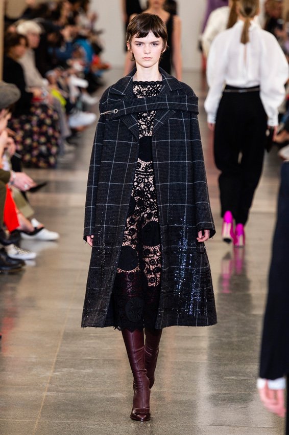 <strong>تيفاني أند كو&nbsp;</strong>طقم&nbsp;<span dir=LTR>Color Block</span>&nbsp;المؤلّف من فنجان قهوة وصحنه&nbsp;