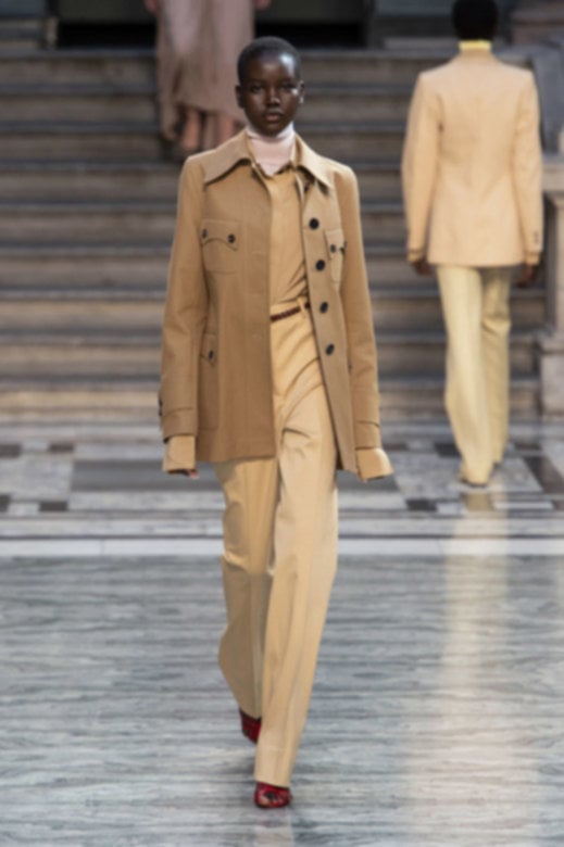 <strong>لويس فويتون</strong><br />
&nbsp;