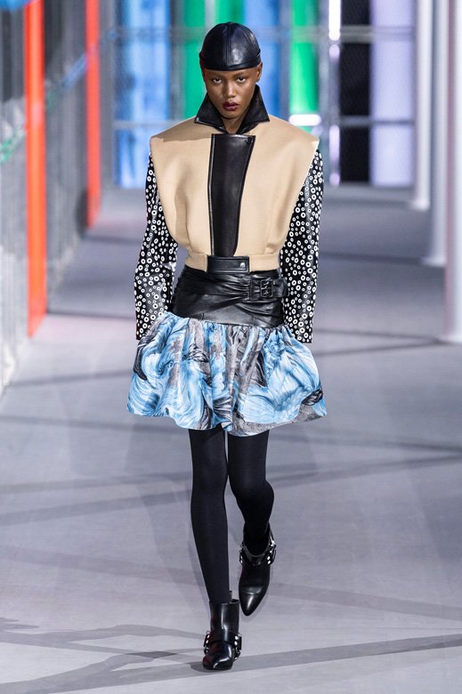 سروال كارغو من&nbsp;<strong>سكوتش أند صودا</strong>&nbsp;<br />
<em>من موقع&nbsp;</em><em><span dir=LTR>Ounass.ae</span></em><br />
&nbsp;