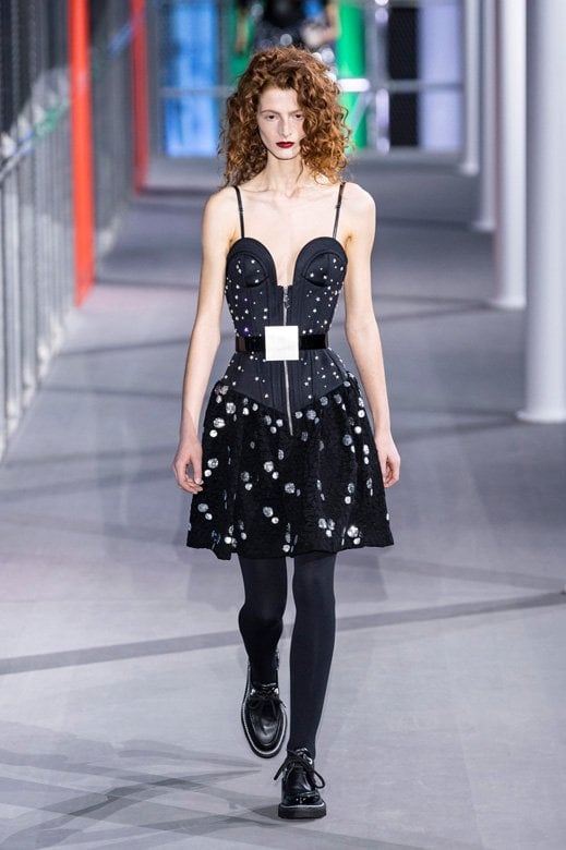 علامة&nbsp;<strong><span dir=LTR>Czech &amp; Speake</span></strong>&nbsp;عدّة تدريم أظافر<br />
<em>متوفّرة حصريًّا على موقع&nbsp;</em><em><span dir=LTR>Mrporter.com</span></em><br />
&nbsp;