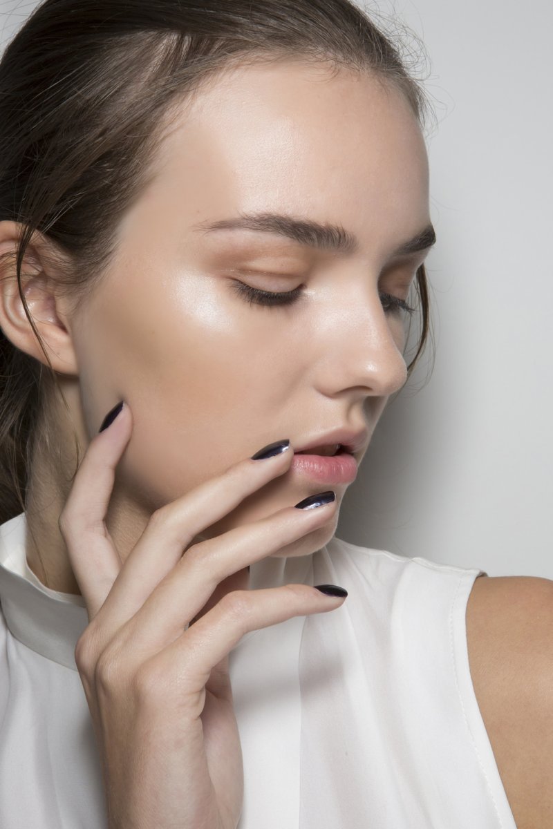 تمتّعي بيدين يتمنّى الجميع إمساكهما
