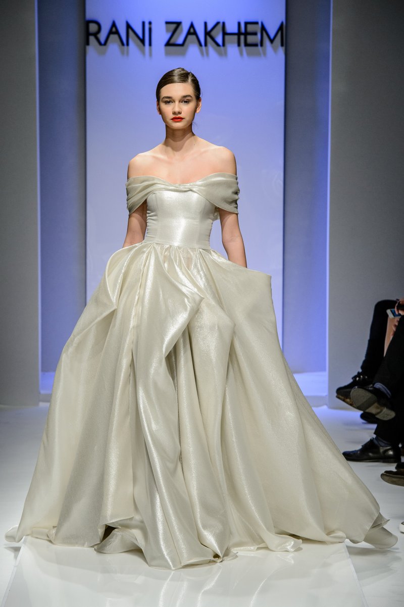 إيريكسون بيمون<br />
من موقع <em>Net-A-Porter</em><br />
&nbsp;