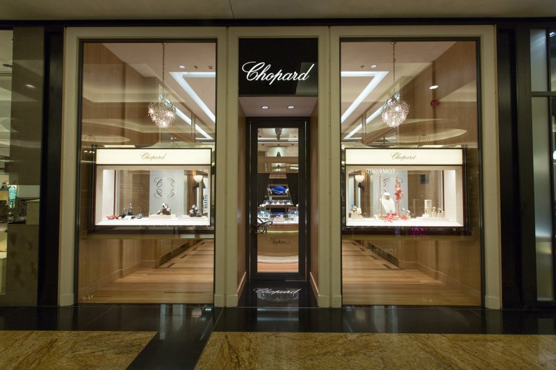 Chopard Re-Opens Mall of the Emirates Boutique with New Design Concept