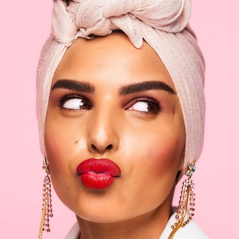 Versatile Brows and Strong Lips with Benefit Cosmetics
