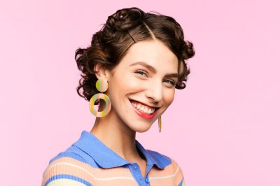 Pamper Your Mother on Her Day with Benefit Cosmetics
