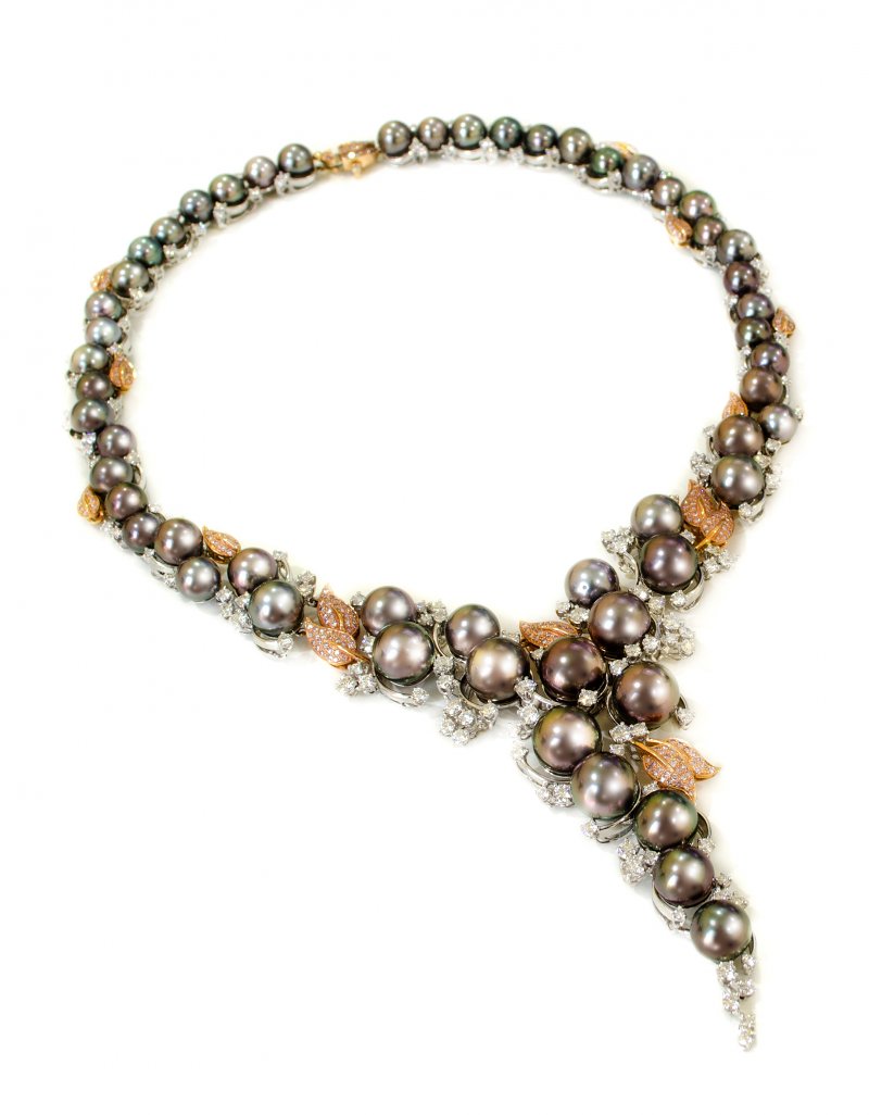 Robert Wan Evokes the Arabian Sand Dunes in Impressive New Jewelry Piece