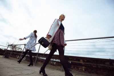 أزياء مود وشانيل&nbsp;CHANEL&nbsp;تقدّمان... موعد على السطح
