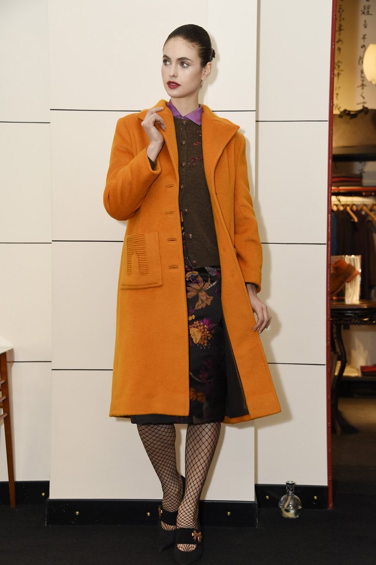 جوان سمولز<br />
&nbsp;