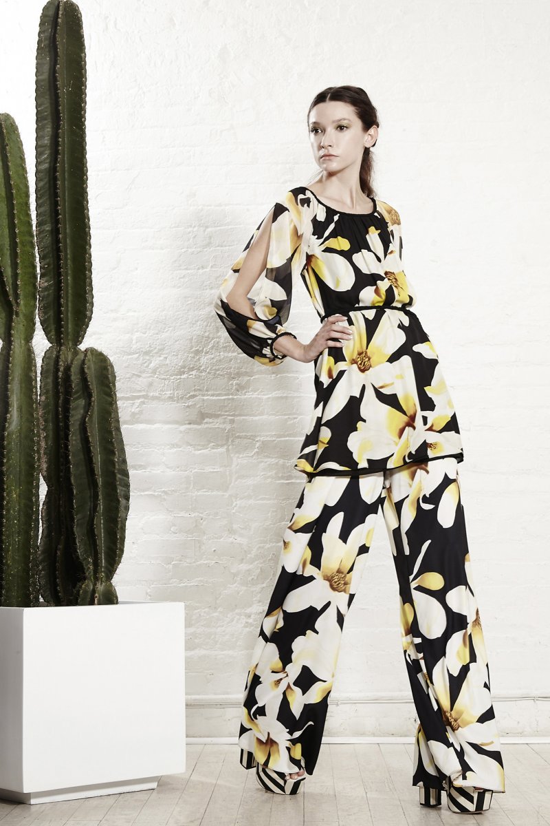 فندي<br />
من موقع <em>Matches Fashion</em>