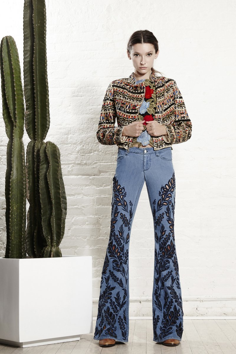 ميسيكا باريس، خاتم Gloria<br />
&nbsp;